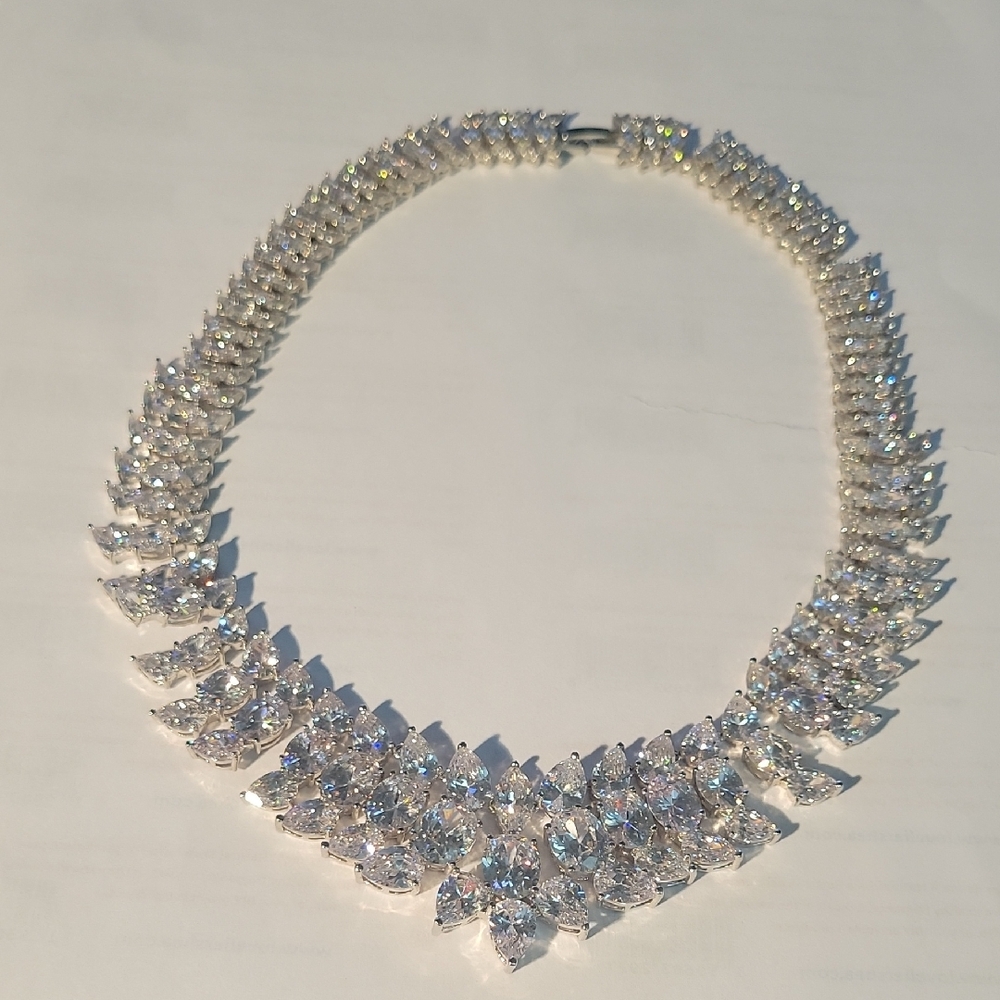 Elegant Silver Necklace